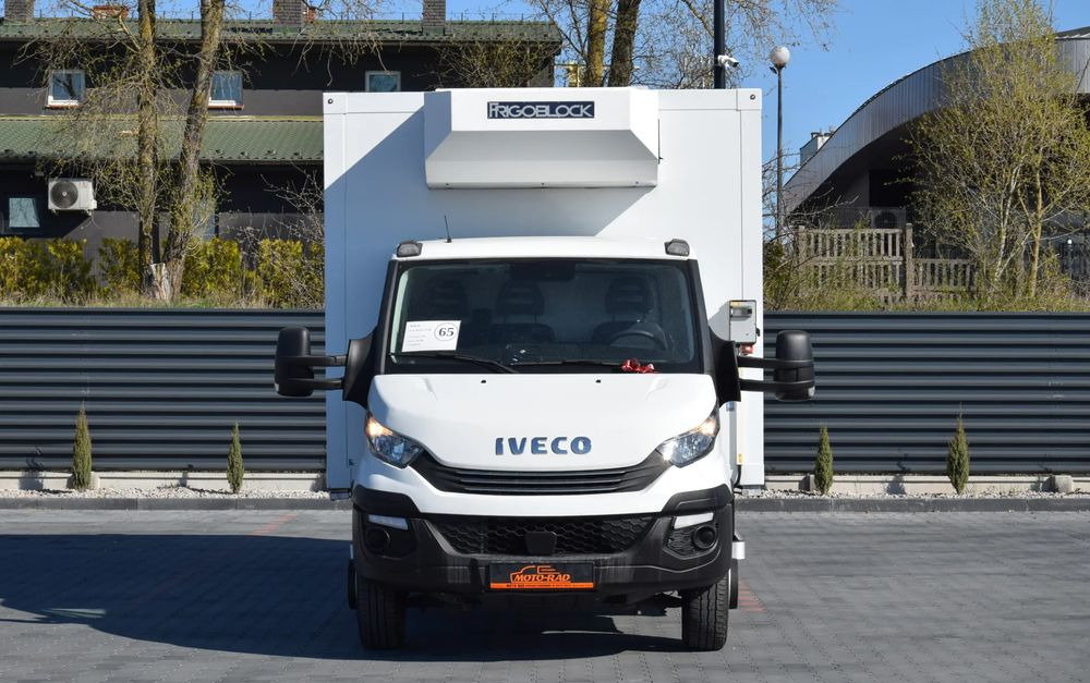 Iveco DAILY 70C18 / 3.0 - 180 KM / AUTOMAT HI-MATIC / 3 OSOBY / CHŁODNIA - MROŹNIA 4,55 M / AGREGAD FRIGOBLOCK / WINDA SORENSEN / KLIMA / TEMPOMAT / KAMERA COFANIA / REGULOWANE ZAWIESZENIE / SERWISOWA - Φορτηγό ψυγείο: φωτογραφία 2 Iveco DAILY 70C18 / 3.0 - 180 KM / AUTOMAT HI-MATIC / 3 OSOBY / CHŁODNIA - MROŹNIA 4,55 M / AGREGAD FRIGOBLOCK / WINDA SORENSEN / KLIMA / TEMPOMAT / KAMERA COFANIA / REGULOWANE ZAWIESZENIE / SERWISOWA - Φορτηγό ψυγείο: φωτογραφία 2