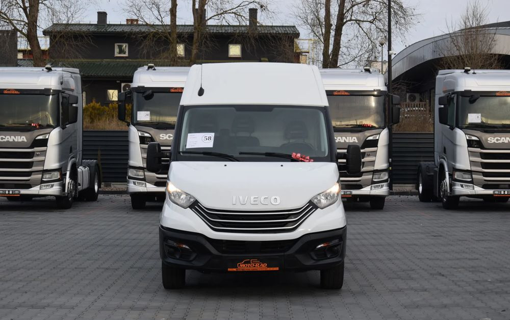 Iveco DAILY MAXI 35S14 / 2.3 - 140 KM / AUTOMAT HI-MATIC / NOWY MODEL / 3 OSOBY / DOSTAWCZE / BLASZAK / KAMERA COFANIA / TEMPOMAT / KLIMA / 2022 / SERWISOWANY / SPROWADZONY Z NIEMIEC - Βαν: φωτογραφία 2 Iveco DAILY MAXI 35S14 / 2.3 - 140 KM / AUTOMAT HI-MATIC / NOWY MODEL / 3 OSOBY / DOSTAWCZE / BLASZAK / KAMERA COFANIA / TEMPOMAT / KLIMA / 2022 / SERWISOWANY / SPROWADZONY Z NIEMIEC - Βαν: φωτογραφία 2