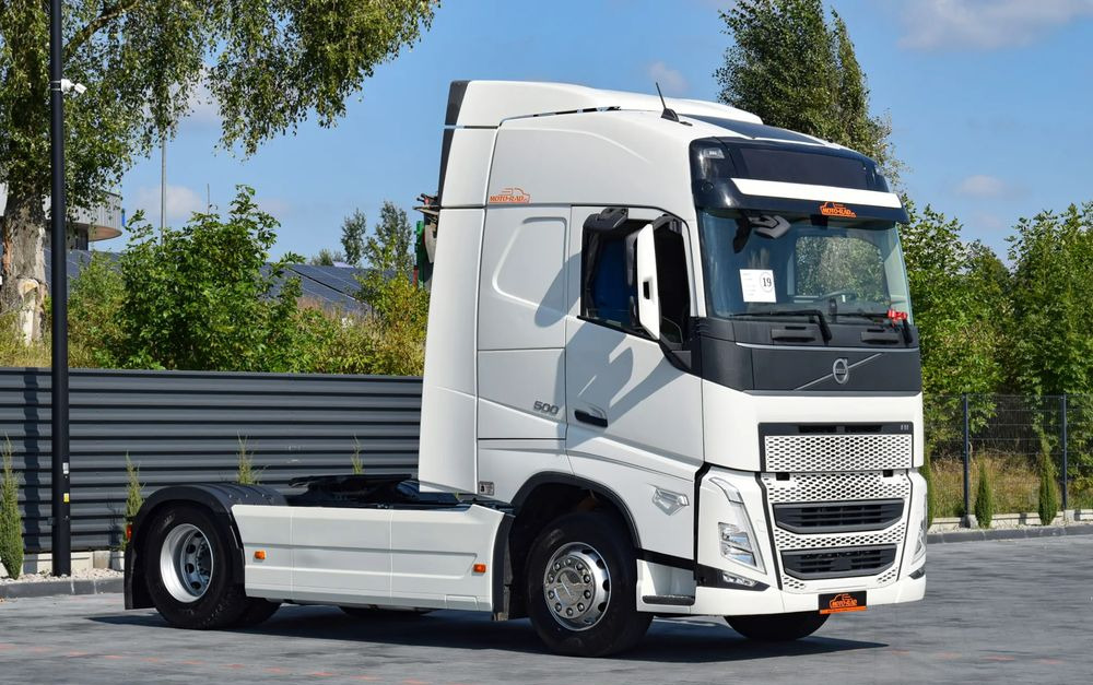 Volvo FH500 / EURO 6 / NOWY MODEL / KLIMATYZACJA POSTOJOWA / ACC / LEDY / 2 ZBIORNIKI PALIWA / FULL SPILERY / 2022 / SERWISOWANY / SPROWADZONY - Τράκτορας: φωτογραφία 3 Volvo FH500 / EURO 6 / NOWY MODEL / KLIMATYZACJA POSTOJOWA / ACC / LEDY / 2 ZBIORNIKI PALIWA / FULL SPILERY / 2022 / SERWISOWANY / SPROWADZONY - Τράκτορας: φωτογραφία 3
