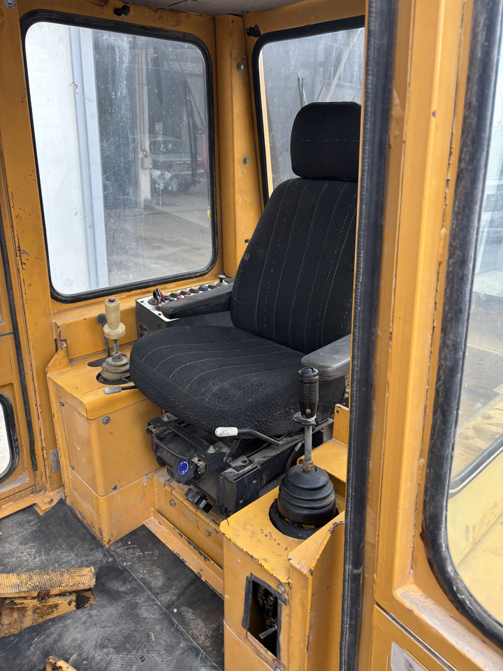 LIEBHERR PR 711 - Μπουλντόζα: φωτογραφία 4 LIEBHERR PR 711 - Μπουλντόζα: φωτογραφία 4