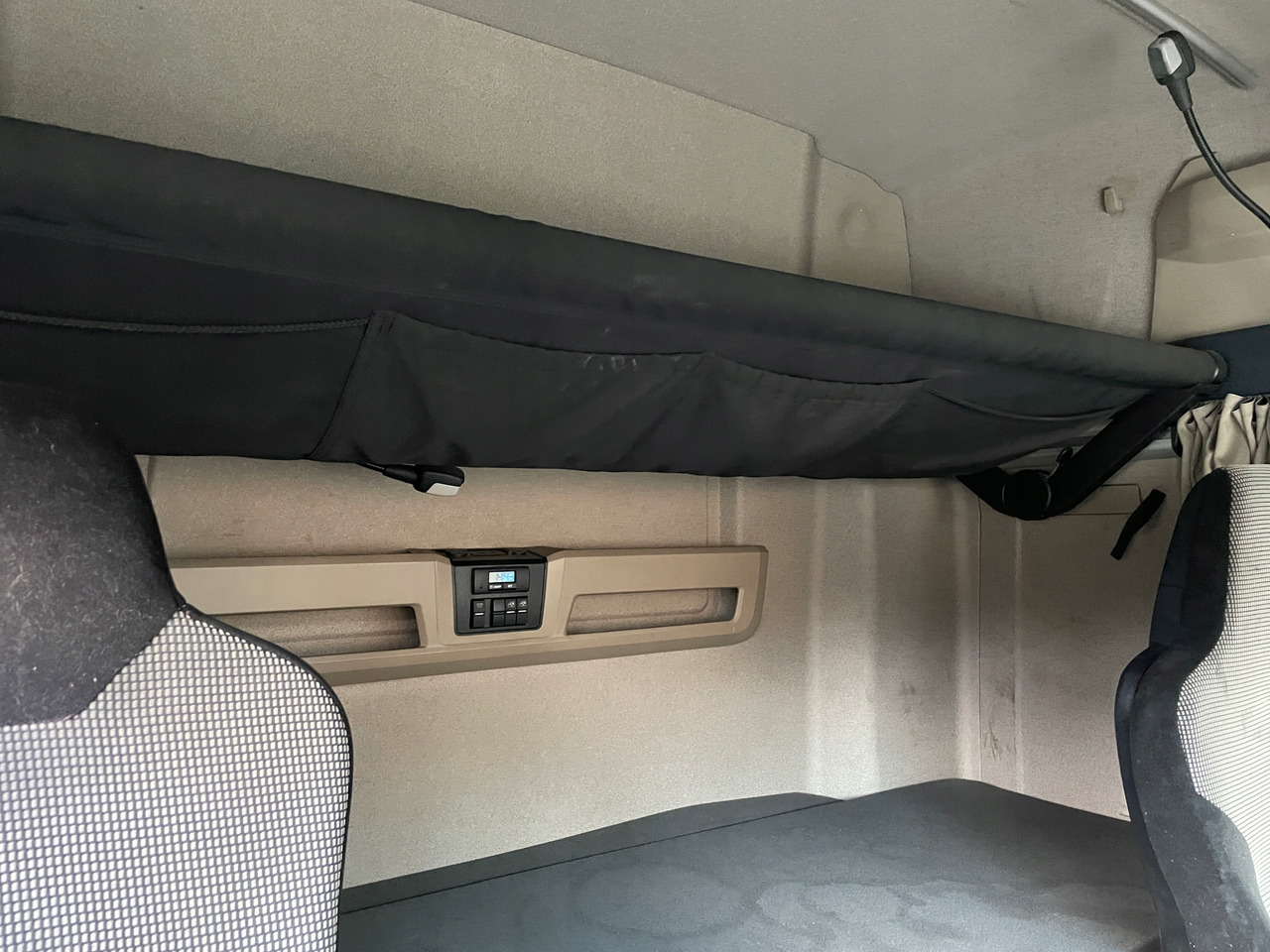 GOŁA KABINA MAN TGX XLX 2019 ROK LIFT ŚRODEK BEŻOWY EURO 6 - Καμπίνα για Φορτηγό: φωτογραφία 4 GOŁA KABINA MAN TGX XLX 2019 ROK LIFT ŚRODEK BEŻOWY EURO 6 - Καμπίνα για Φορτηγό: φωτογραφία 4