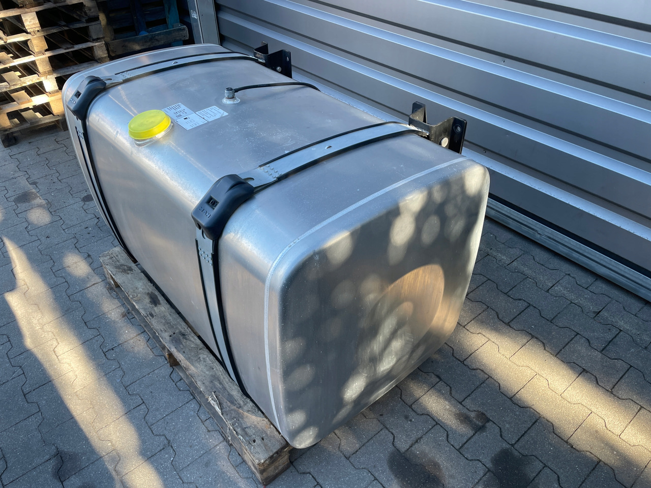 KOMPLETNY ZBIORNIK PALIWA MAN TGX TGS 580 L 81122016936 - Ρεζερβουάρ καυσίμου για Φορτηγό: φωτογραφία 4 KOMPLETNY ZBIORNIK PALIWA MAN TGX TGS 580 L 81122016936 - Ρεζερβουάρ καυσίμου για Φορτηγό: φωτογραφία 4