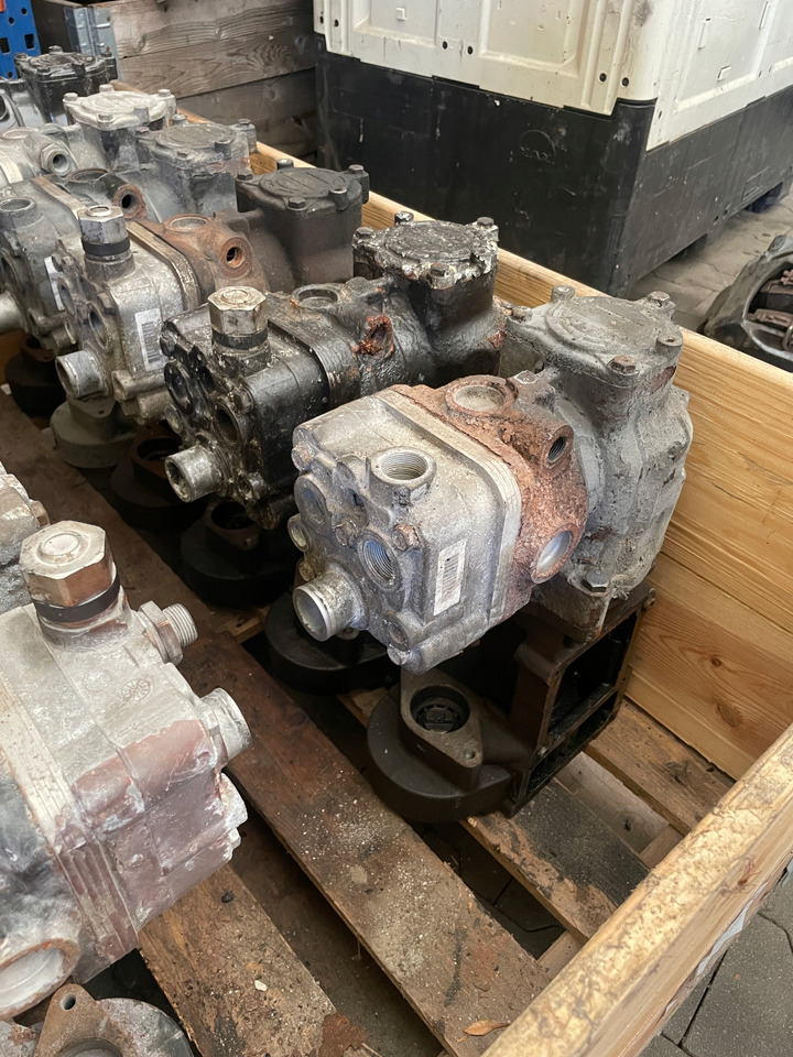 KOMPRESOR SPRĘŻARKA POWIETRZA MAN TGX TGS EURO 6 51540007146 - Κομπρεσέρ για Φορτηγό: φωτογραφία 2 KOMPRESOR SPRĘŻARKA POWIETRZA MAN TGX TGS EURO 6 51540007146 - Κομπρεσέρ για Φορτηγό: φωτογραφία 2