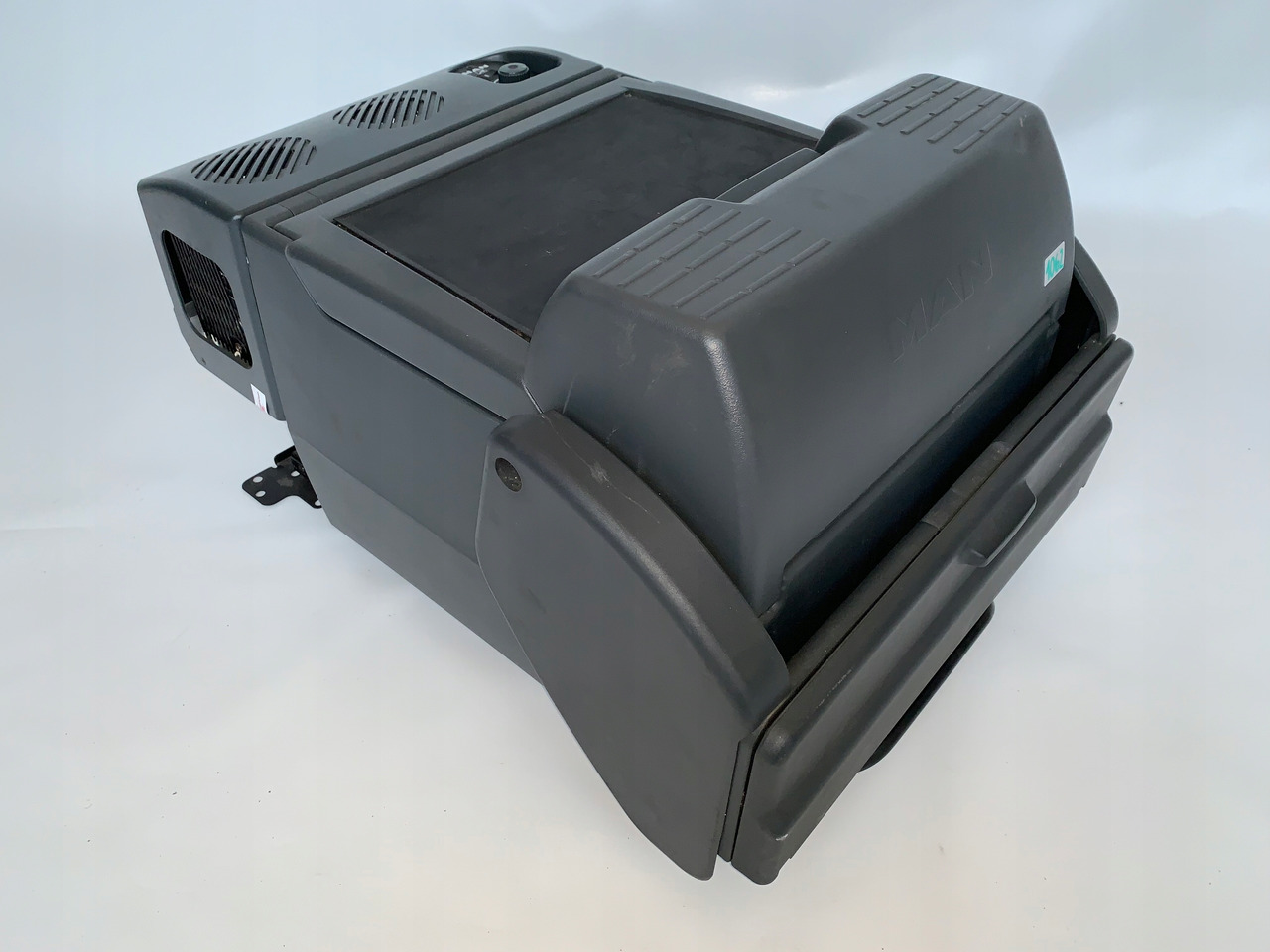 LODÓWKA MAN TGA TGS TGX TGL TGM PÓŁKA NR 1062 - Καμπίνα και εσωτερικό για Φορτηγό: φωτογραφία 1 LODÓWKA MAN TGA TGS TGX TGL TGM PÓŁKA NR 1062 - Καμπίνα και εσωτερικό για Φορτηγό: φωτογραφία 1