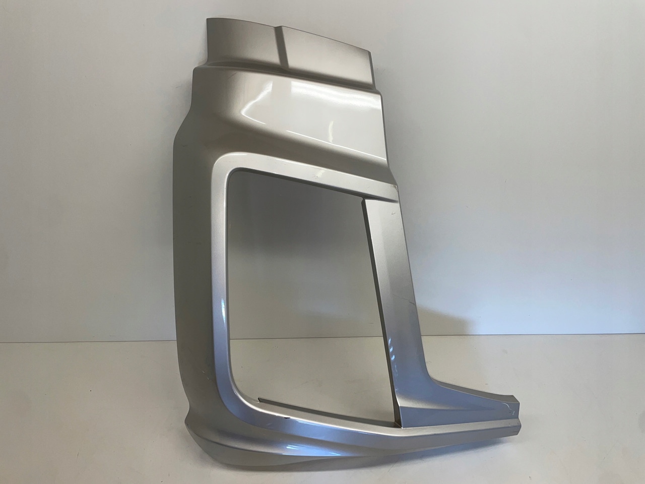 PRAWA OSŁONA OKULAR ZDERZAK FORD F-MAX JC46-17E950-A - Προφυλακτήρας για Φορτηγό: φωτογραφία 1 PRAWA OSŁONA OKULAR ZDERZAK FORD F-MAX JC46-17E950-A - Προφυλακτήρας για Φορτηγό: φωτογραφία 1