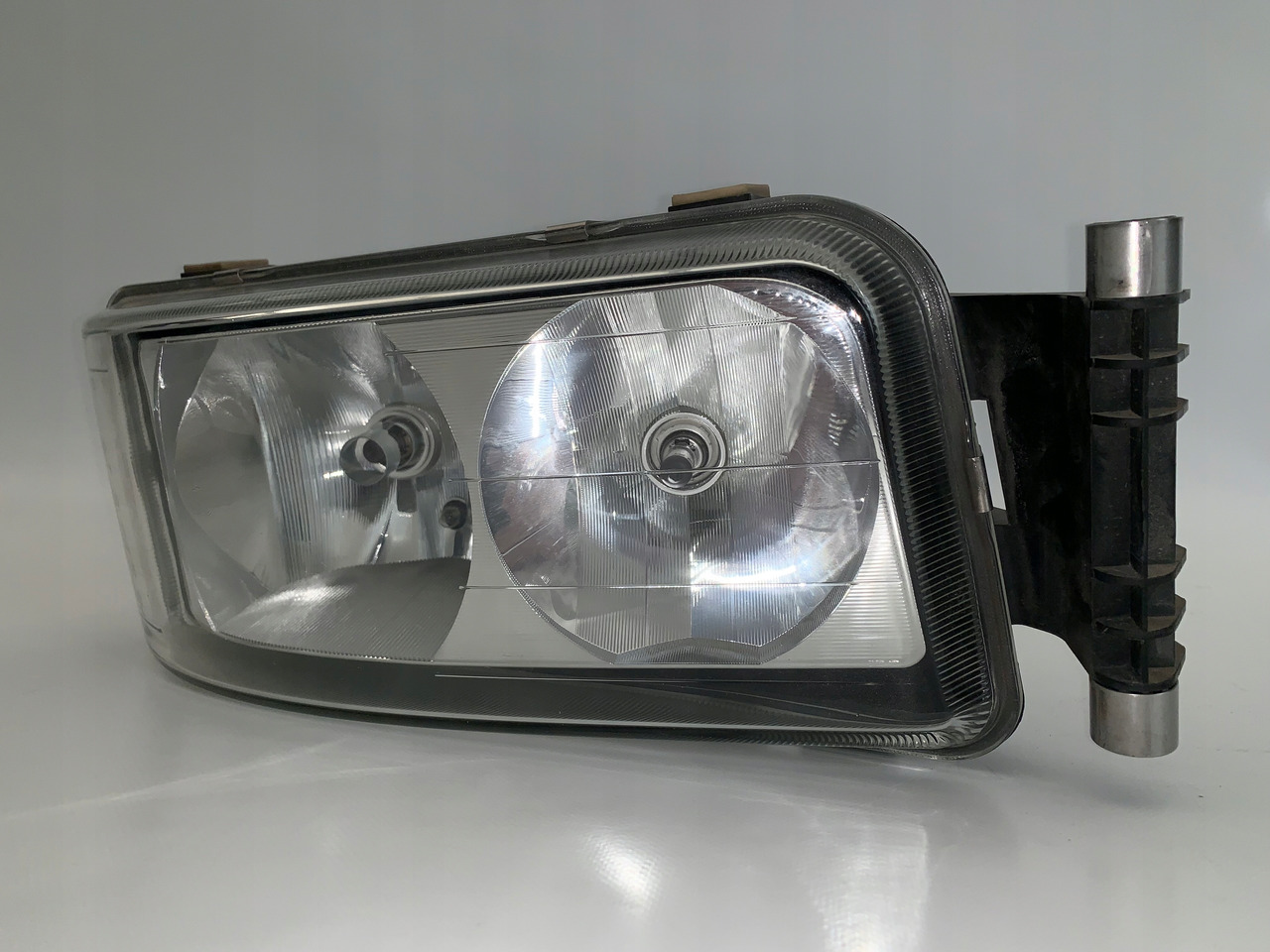 PRAWY REFLEKTOR MAN TGA TGL TGM - Προβολέας για Φορτηγό: φωτογραφία 1 PRAWY REFLEKTOR MAN TGA TGL TGM - Προβολέας για Φορτηγό: φωτογραφία 1