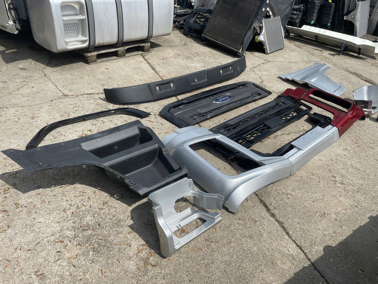 Przód Ford F-Max F Max Grill, Stopień , Stopnica Przedłużenie drzwi zderzak - Αμάξωμα και εξωτερικό για Φορτηγό: φωτογραφία 4 Przód Ford F-Max F Max Grill, Stopień , Stopnica Przedłużenie drzwi zderzak - Αμάξωμα και εξωτερικό για Φορτηγό: φωτογραφία 4