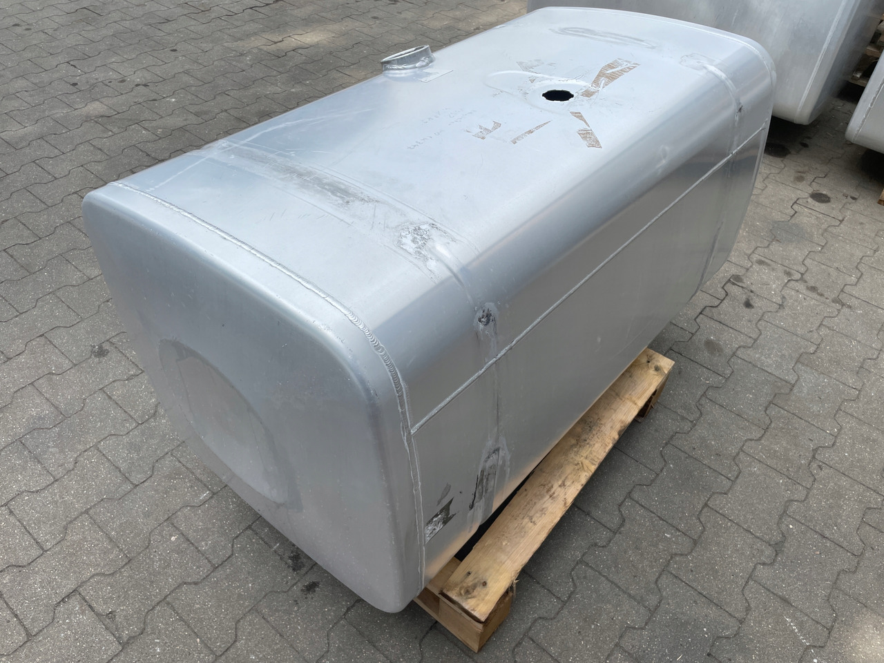 ZBIORNIK PALIWA 490L MAN TGX TGS TGA 81122016732 - Ρεζερβουάρ καυσίμου για Φορτηγό: φωτογραφία 5 ZBIORNIK PALIWA 490L MAN TGX TGS TGA 81122016732 - Ρεζερβουάρ καυσίμου για Φορτηγό: φωτογραφία 5