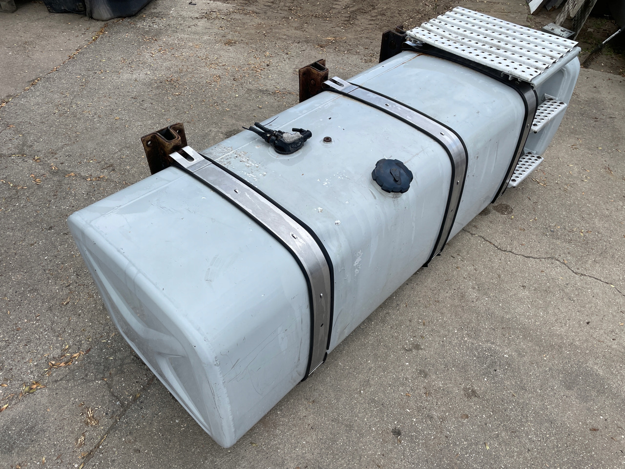 ZBIORNIK PALIWA 780 L MAN TGA TGX TGS 81122015670 - Ρεζερβουάρ καυσίμου για Φορτηγό: φωτογραφία 2 ZBIORNIK PALIWA 780 L MAN TGA TGX TGS 81122015670 - Ρεζερβουάρ καυσίμου για Φορτηγό: φωτογραφία 2