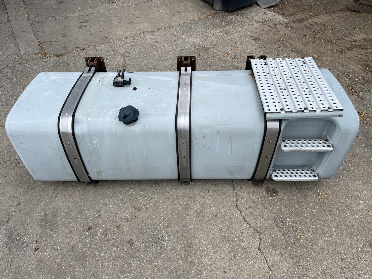 ZBIORNIK PALIWA 780 L MAN TGA TGX TGS 81122015670 - Ρεζερβουάρ καυσίμου για Φορτηγό: φωτογραφία 1 ZBIORNIK PALIWA 780 L MAN TGA TGX TGS 81122015670 - Ρεζερβουάρ καυσίμου για Φορτηγό: φωτογραφία 1