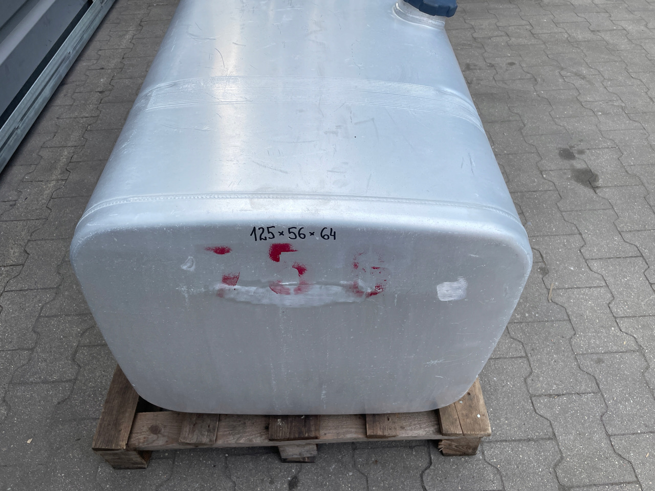 ZBIORNIK PALIWA MAN SCANIA DAF R 600 L IVECO - Ρεζερβουάρ καυσίμου για Φορτηγό: φωτογραφία 3 ZBIORNIK PALIWA MAN SCANIA DAF R 600 L IVECO - Ρεζερβουάρ καυσίμου για Φορτηγό: φωτογραφία 3