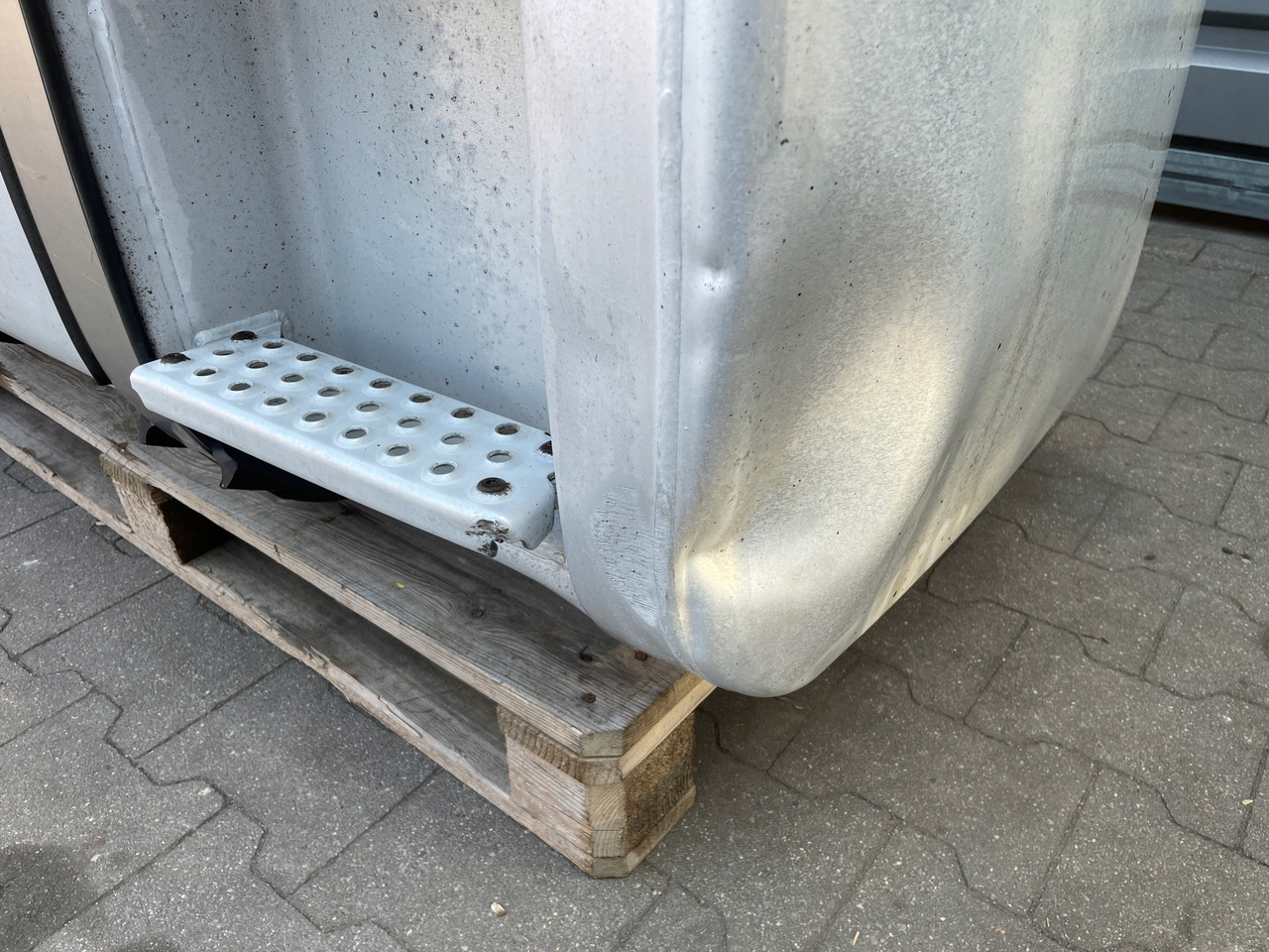 ZBIORNIK PALIWA MAN TGA TGX TGS 590 L 81122015663 - Ρεζερβουάρ καυσίμου για Φορτηγό: φωτογραφία 5 ZBIORNIK PALIWA MAN TGA TGX TGS 590 L 81122015663 - Ρεζερβουάρ καυσίμου για Φορτηγό: φωτογραφία 5