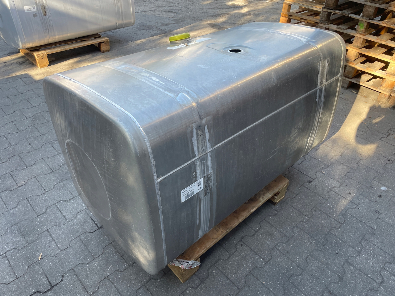 ZBIORNIK PALIWA MAN TGX TGS 580L 81122016934 - Ρεζερβουάρ καυσίμου για Φορτηγό: φωτογραφία 4 ZBIORNIK PALIWA MAN TGX TGS 580L 81122016934 - Ρεζερβουάρ καυσίμου για Φορτηγό: φωτογραφία 4