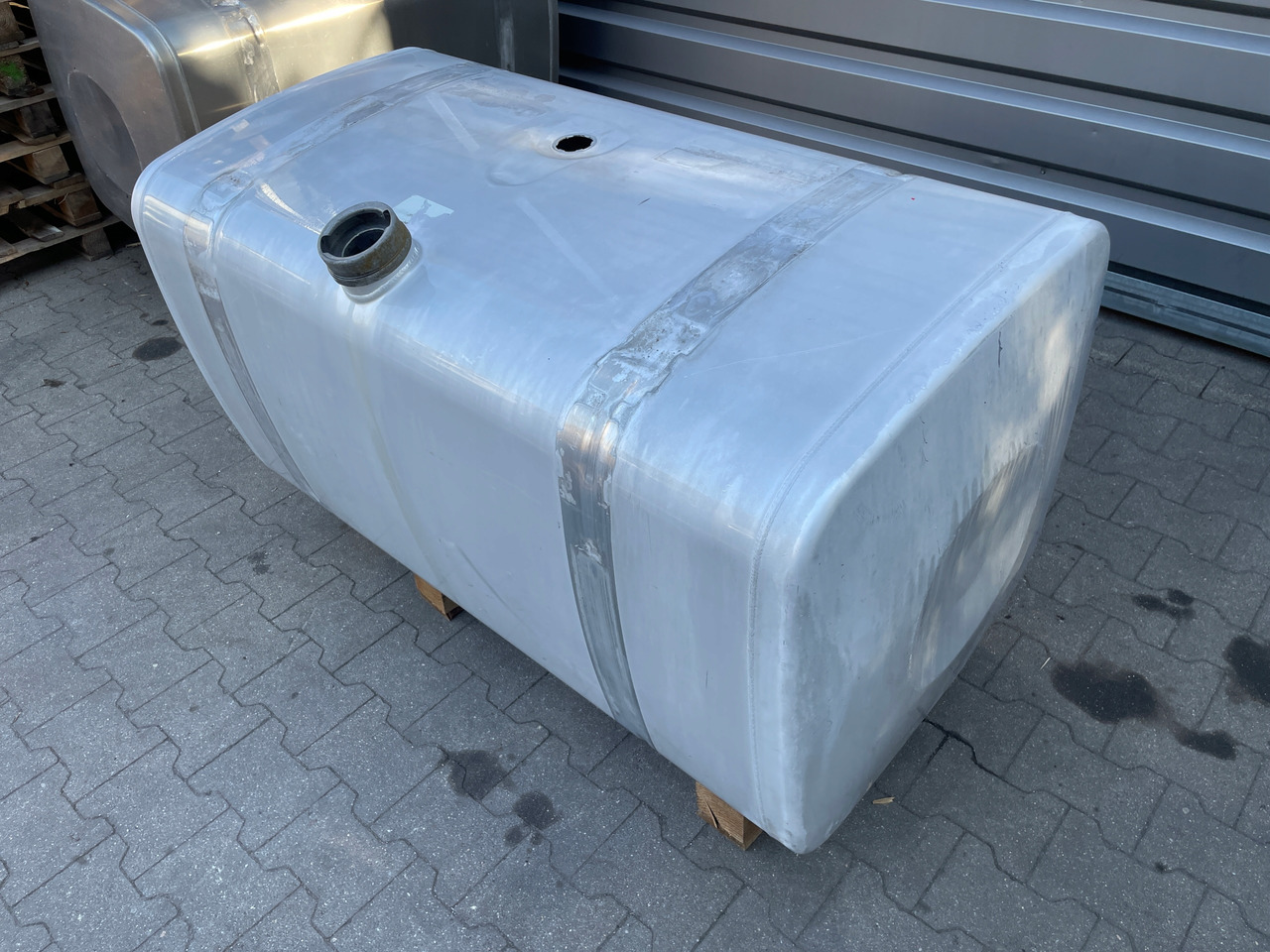 ZBIORNIK PALIWA MAN TGX TGS 580L 81122016934 - Ρεζερβουάρ καυσίμου για Φορτηγό: φωτογραφία 3 ZBIORNIK PALIWA MAN TGX TGS 580L 81122016934 - Ρεζερβουάρ καυσίμου για Φορτηγό: φωτογραφία 3