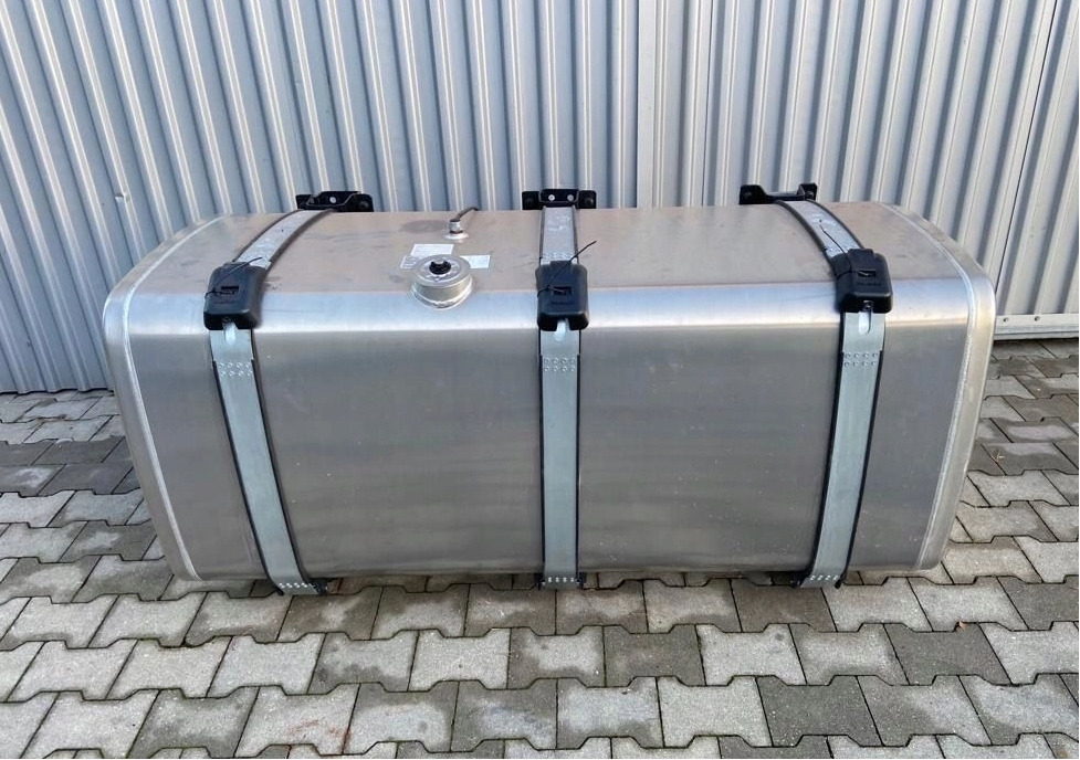 ZBIORNIK PALIWA MAN TGX TGS 710 L 81122016949 - Ρεζερβουάρ καυσίμου για Φορτηγό: φωτογραφία 1 ZBIORNIK PALIWA MAN TGX TGS 710 L 81122016949 - Ρεζερβουάρ καυσίμου για Φορτηγό: φωτογραφία 1