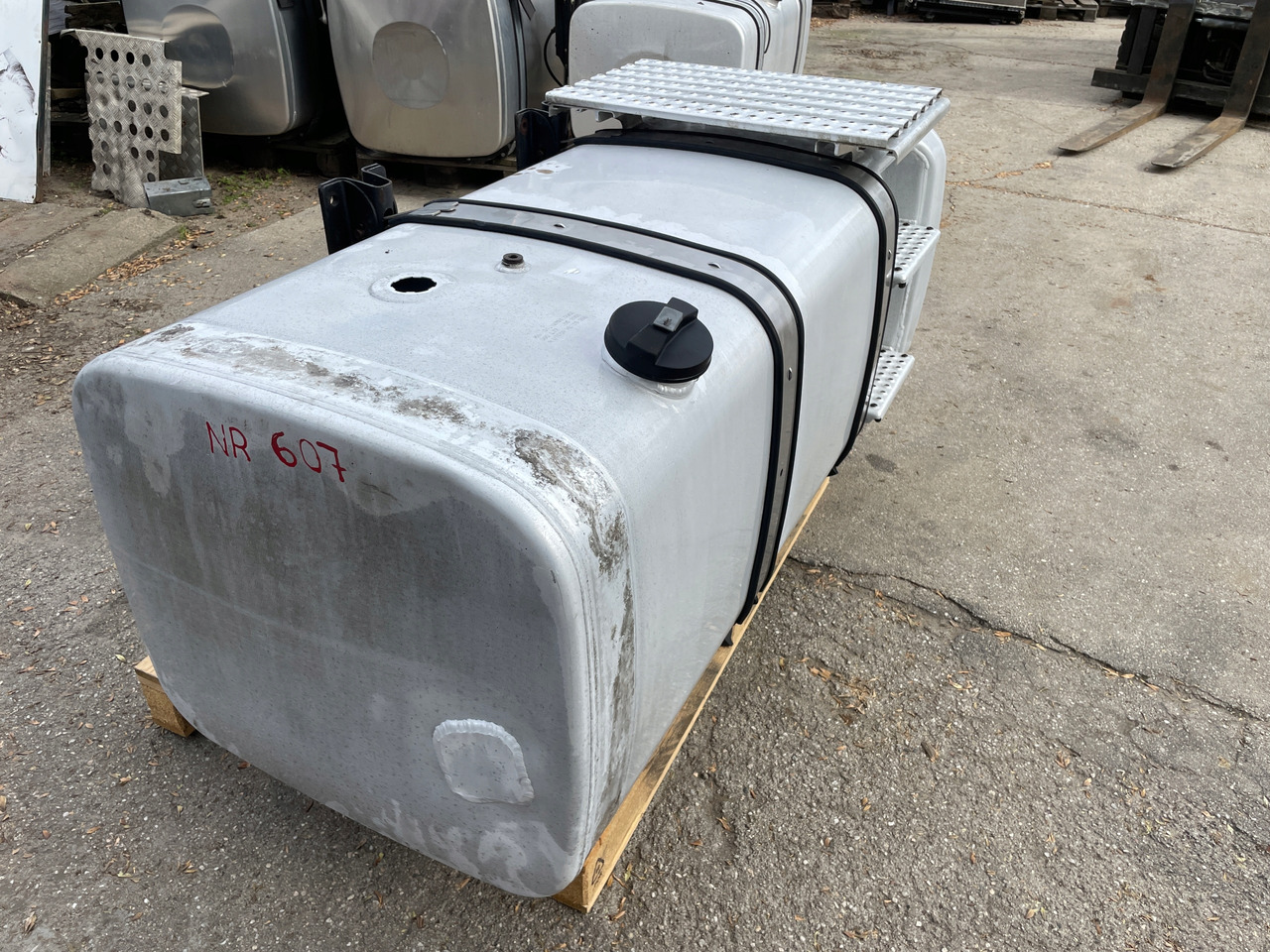 ZBIORNIK PALIWA MAN TGX TGS TGA 590 L 81122015663 - Ρεζερβουάρ καυσίμου για Φορτηγό: φωτογραφία 2 ZBIORNIK PALIWA MAN TGX TGS TGA 590 L 81122015663 - Ρεζερβουάρ καυσίμου για Φορτηγό: φωτογραφία 2