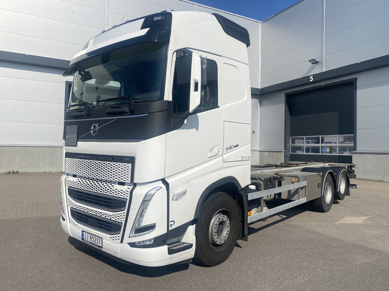 Volvo FH 540 - Φορτηγό μεταφοράς εμπορευματοκιβωτίων/ Κινητό αμάξωμα: φωτογραφία 1 Volvo FH 540 - Φορτηγό μεταφοράς εμπορευματοκιβωτίων/ Κινητό αμάξωμα: φωτογραφία 1