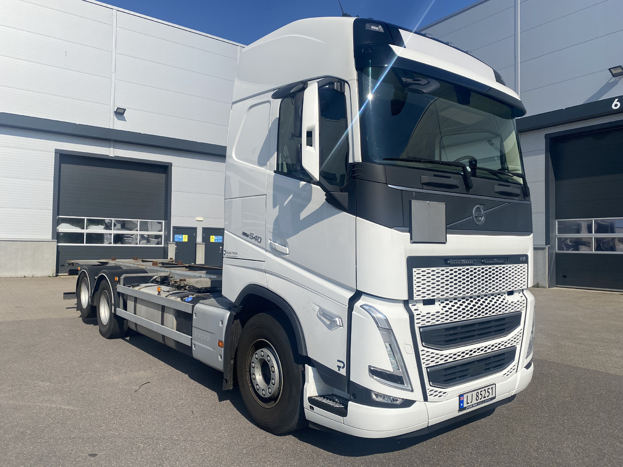 Volvo FH 540 - Φορτηγό μεταφοράς εμπορευματοκιβωτίων/ Κινητό αμάξωμα: φωτογραφία 2 Volvo FH 540 - Φορτηγό μεταφοράς εμπορευματοκιβωτίων/ Κινητό αμάξωμα: φωτογραφία 2