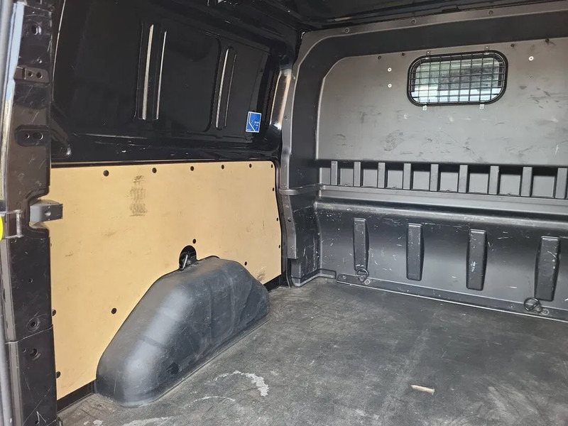 Ford Transit Custom L2H1 - Μικρό βαν: φωτογραφία 3 Ford Transit Custom L2H1 - Μικρό βαν: φωτογραφία 3