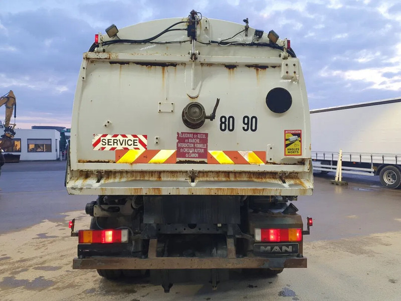 MAN LE 15.250 - Σάρωθρο δρόμων: φωτογραφία 3 MAN LE 15.250 - Σάρωθρο δρόμων: φωτογραφία 3