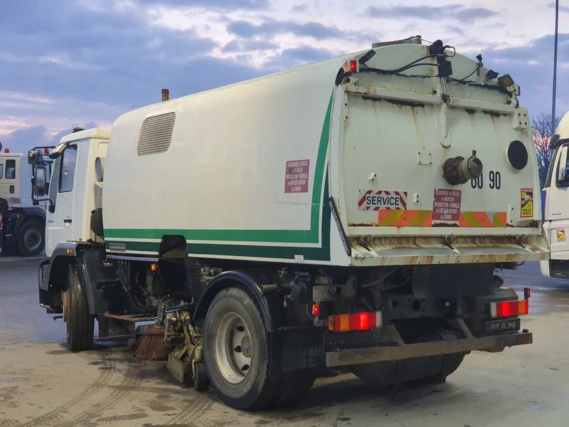 MAN LE 15.250 - Σάρωθρο δρόμων: φωτογραφία 1 MAN LE 15.250 - Σάρωθρο δρόμων: φωτογραφία 1