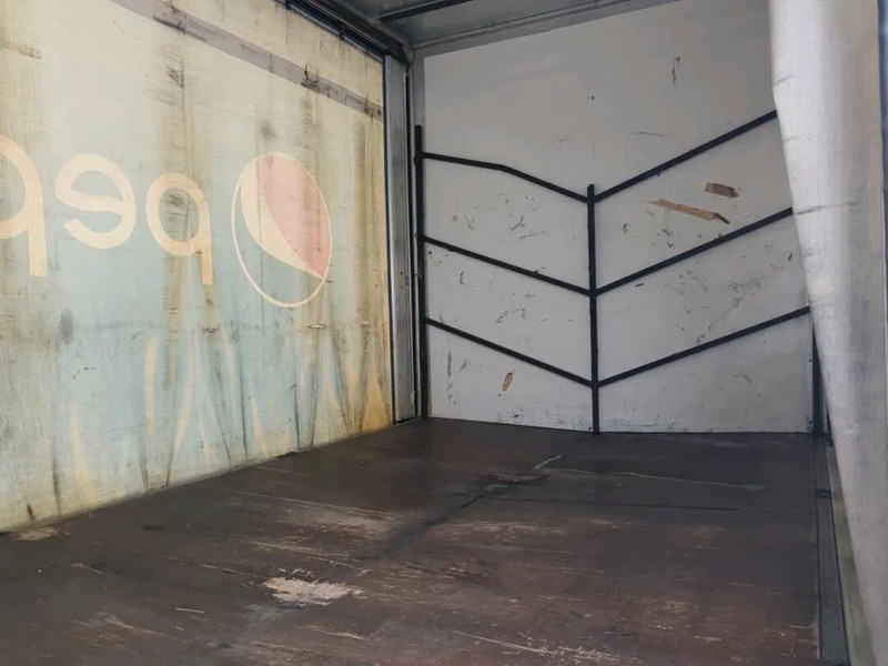 Mitsubishi Fuso Fuso - Φορτηγό κόφα: φωτογραφία 5 Mitsubishi Fuso Fuso - Φορτηγό κόφα: φωτογραφία 5