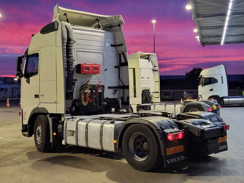 Volvo FH 440 - Τράκτορας: φωτογραφία 2 Volvo FH 440 - Τράκτορας: φωτογραφία 2