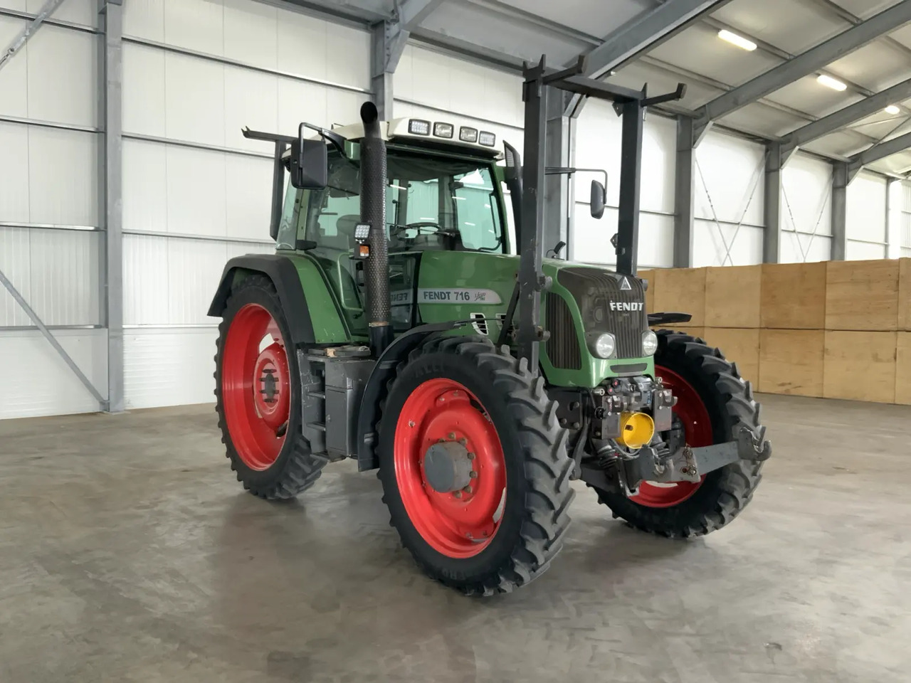 Fendt 716 Vario TMS - Τρακτέρ: φωτογραφία 3 Fendt 716 Vario TMS - Τρακτέρ: φωτογραφία 3