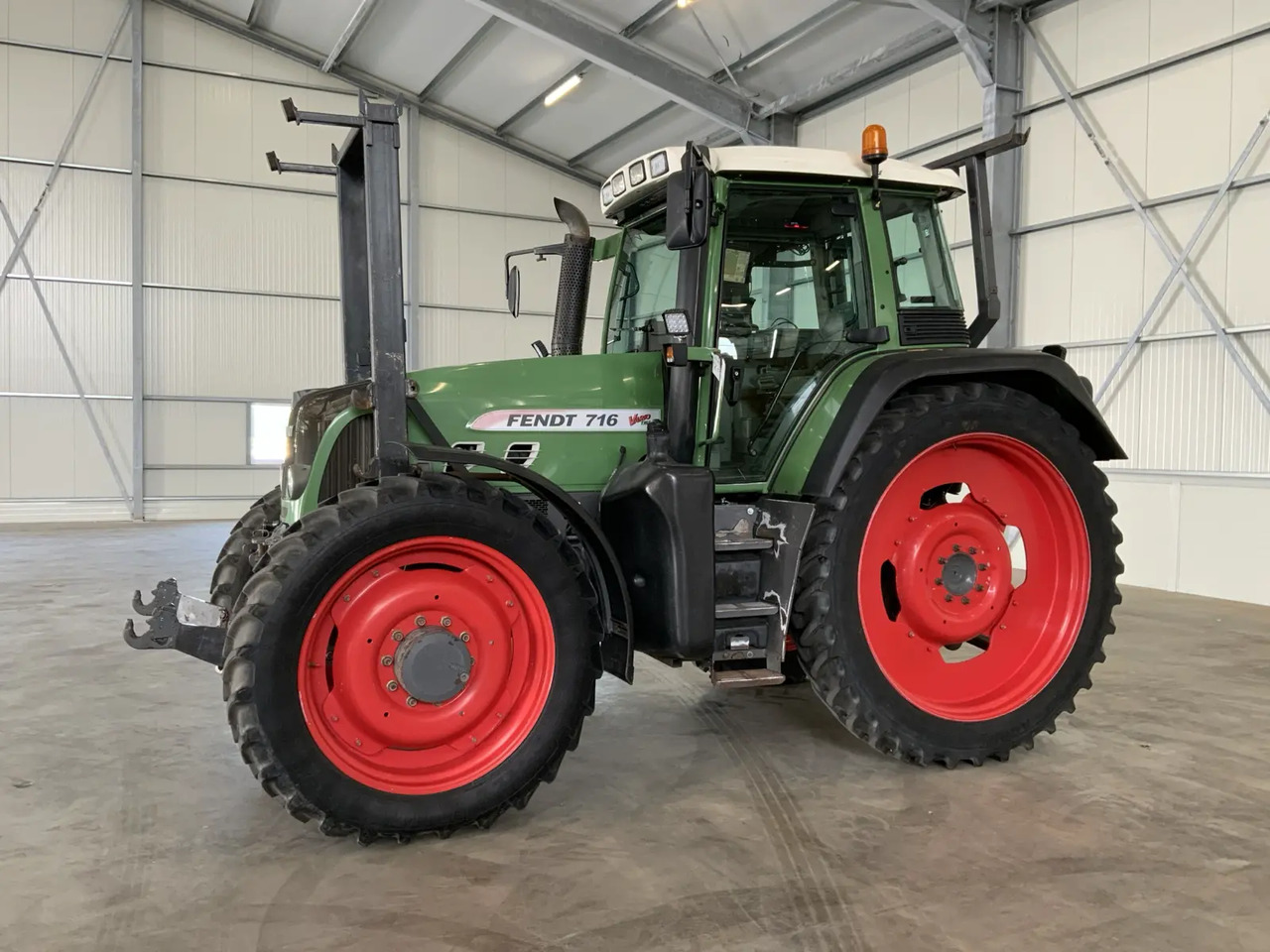 Fendt 716 Vario TMS - Τρακτέρ: φωτογραφία 1 Fendt 716 Vario TMS - Τρακτέρ: φωτογραφία 1