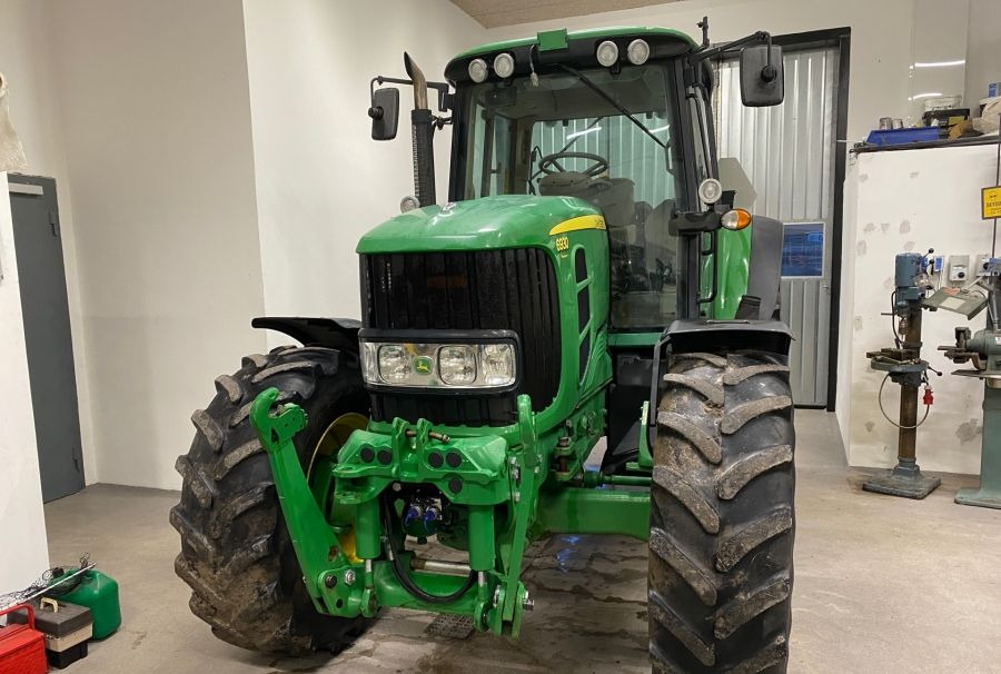 John Deere 6930 Premium - Τρακτέρ: φωτογραφία 2 John Deere 6930 Premium - Τρακτέρ: φωτογραφία 2