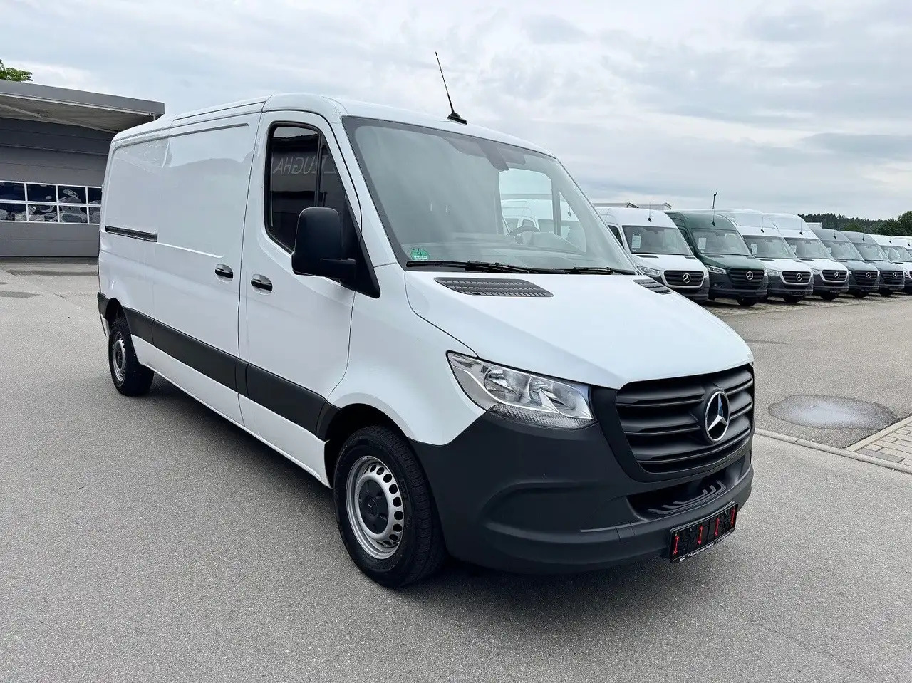 Mercedes-Benz Sprinter 215 CDI Flach Lang Klima FWD - Βαν: φωτογραφία 2 Mercedes-Benz Sprinter 215 CDI Flach Lang Klima FWD - Βαν: φωτογραφία 2