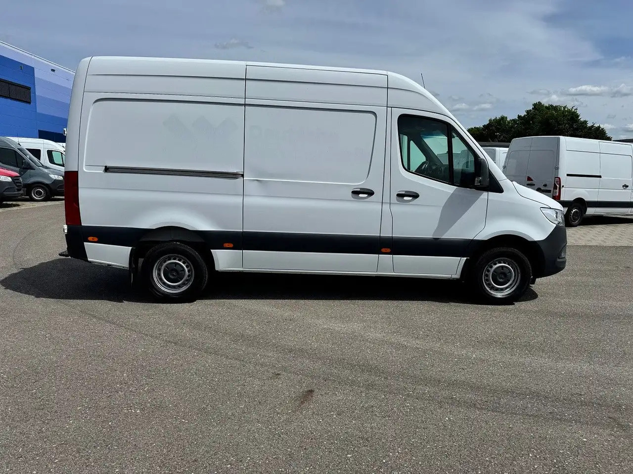 Mercedes-Benz Sprinter 317 CDI Lang Hoch Klima MBUX AHK - Βαν: φωτογραφία 4 Mercedes-Benz Sprinter 317 CDI Lang Hoch Klima MBUX AHK - Βαν: φωτογραφία 4