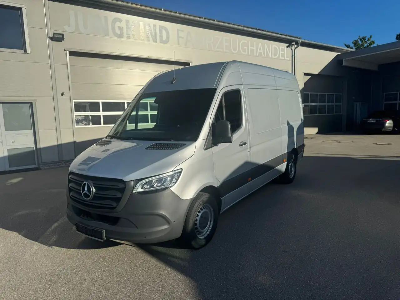 Mercedes-Benz Sprinter 317 CDI Lang Hoch Klima MBUX Silber LED - Βαν: φωτογραφία 2 Mercedes-Benz Sprinter 317 CDI Lang Hoch Klima MBUX Silber LED - Βαν: φωτογραφία 2