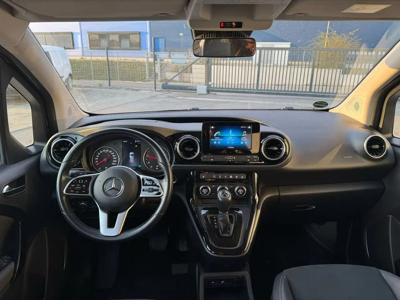 Mercedes-Benz T-Klasse T -Klasse 160 d standard - Αυτοκίνητο: φωτογραφία 4 Mercedes-Benz T-Klasse T -Klasse 160 d standard - Αυτοκίνητο: φωτογραφία 4