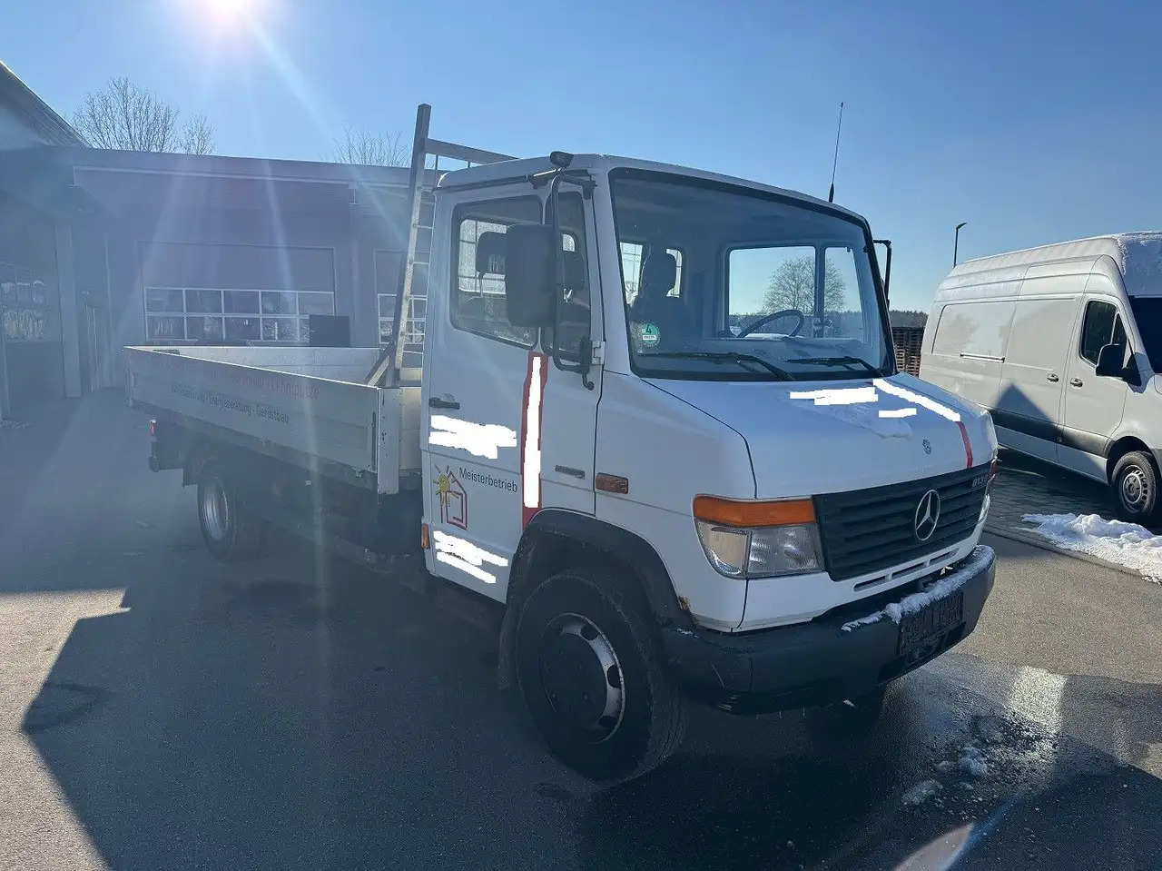 Mercedes-Benz Vario 813D Pritsche Lang AHK - Φορτηγό με ανοιχτή καρότσα: φωτογραφία 2 Mercedes-Benz Vario 813D Pritsche Lang AHK - Φορτηγό με ανοιχτή καρότσα: φωτογραφία 2