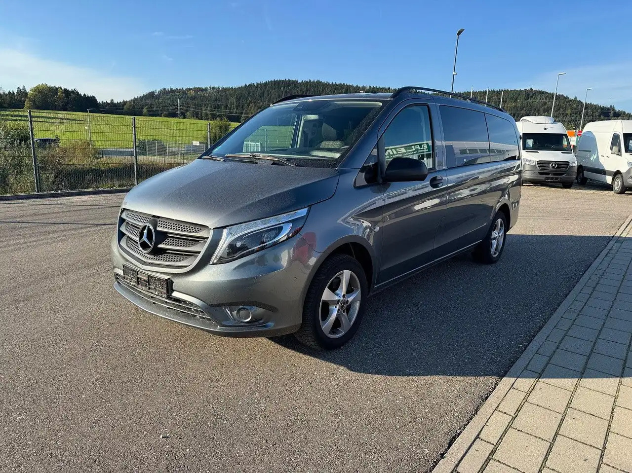 Mercedes-Benz Vito Tourer 119 CDI Edition 4x4 Lang - Αυτοκίνητο: φωτογραφία 1 Mercedes-Benz Vito Tourer 119 CDI Edition 4x4 Lang - Αυτοκίνητο: φωτογραφία 1
