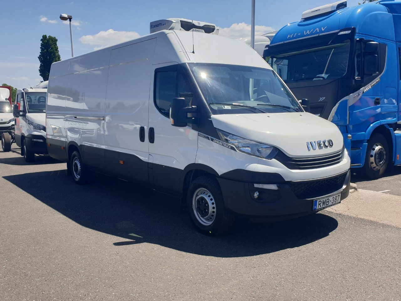 IVECO Daily 35S14 with Zanotti Z350 0°C Refrigeration (5 vehicles in stock) - Επαγγελματικό αυτοκίνητο ψυγείο: φωτογραφία 3 IVECO Daily 35S14 with Zanotti Z350 0°C Refrigeration (5 vehicles in stock) - Επαγγελματικό αυτοκίνητο ψυγείο: φωτογραφία 3