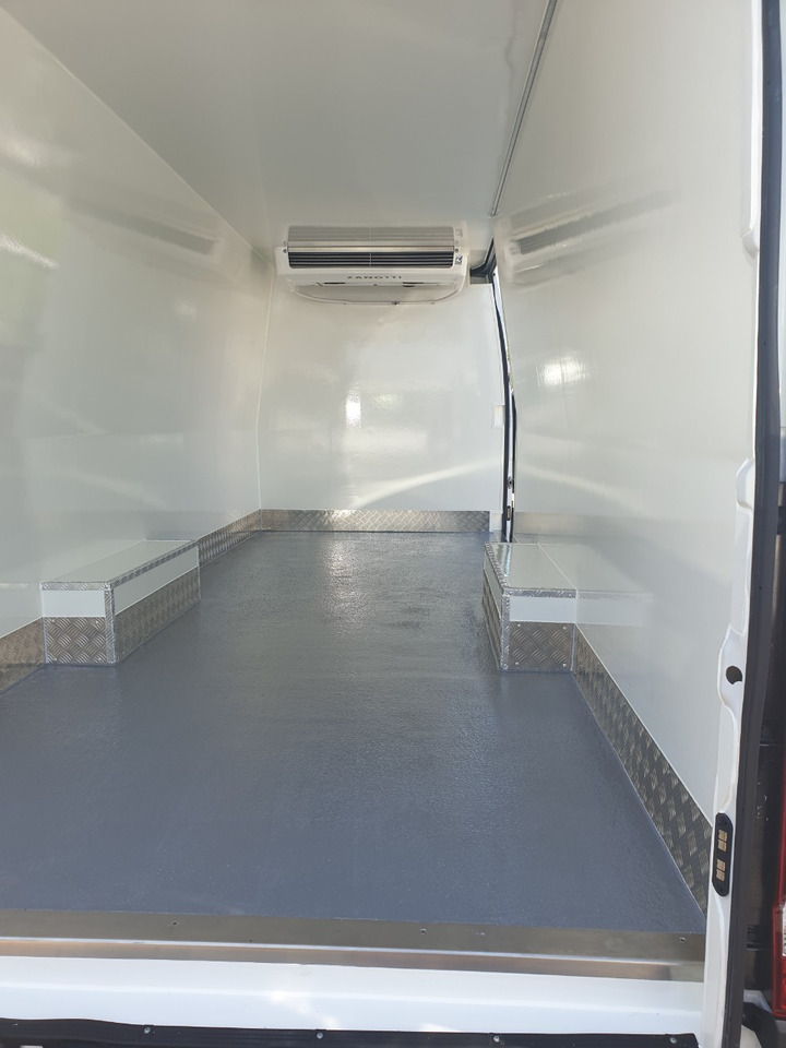 IVECO Daily 35S14 with Zanotti Z350 0°C Refrigeration (5 vehicles in stock) - Επαγγελματικό αυτοκίνητο ψυγείο: φωτογραφία 4 IVECO Daily 35S14 with Zanotti Z350 0°C Refrigeration (5 vehicles in stock) - Επαγγελματικό αυτοκίνητο ψυγείο: φωτογραφία 4