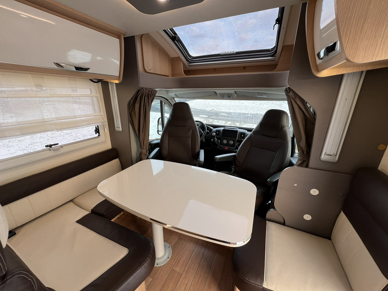 FORSTER T 699 EB Hubbett - Markise - Fahrradtr. - Ημιενιαίο αυτοκινούμενο: φωτογραφία 3 FORSTER T 699 EB Hubbett - Markise - Fahrradtr. - Ημιενιαίο αυτοκινούμενο: φωτογραφία 3