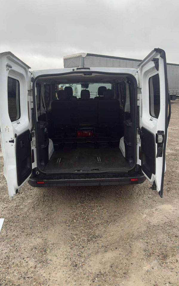 Leasing Renault Trafic Renault Trafic: φωτογραφία 17 Leasing Renault Trafic Renault Trafic: φωτογραφία 17