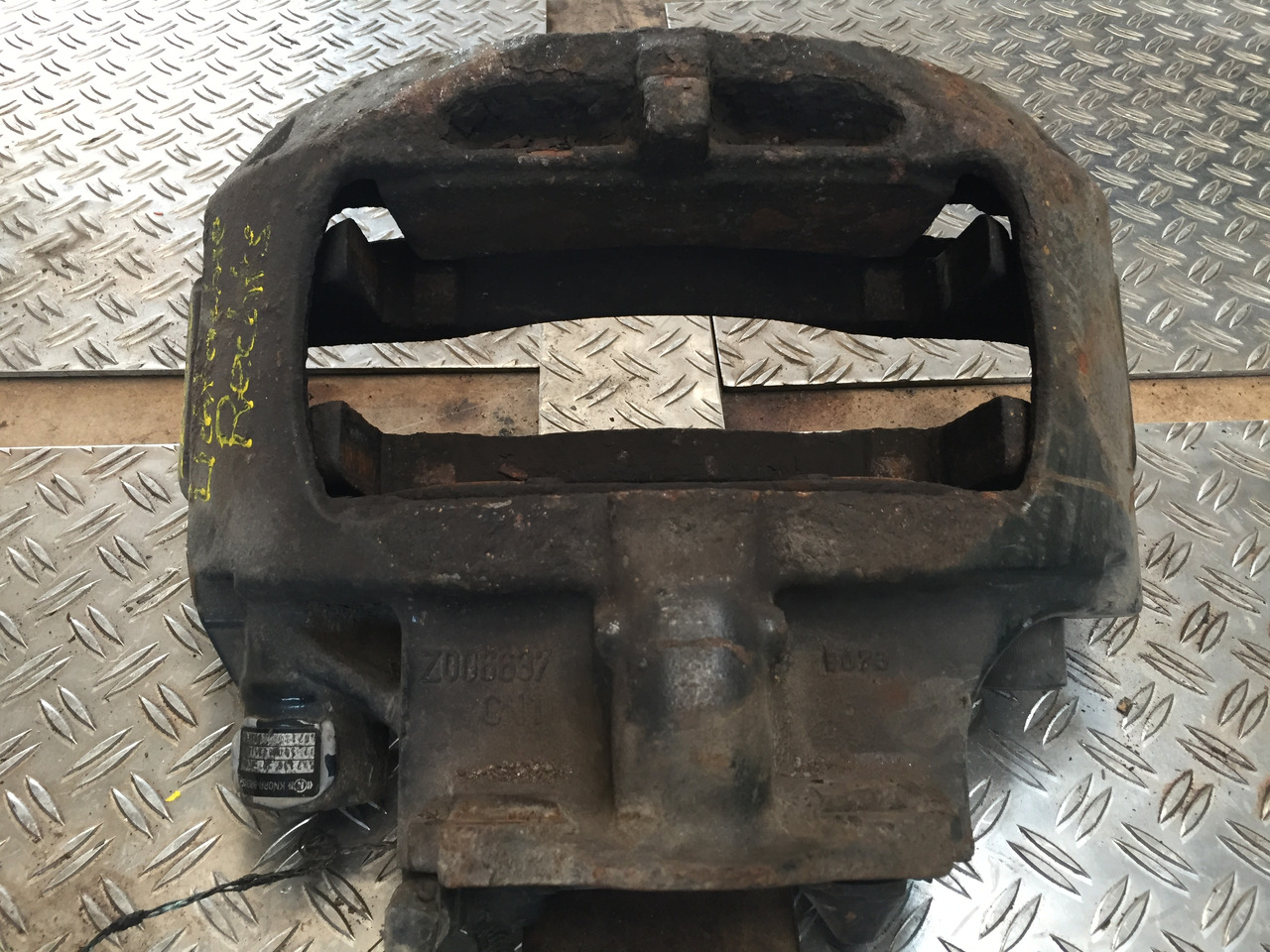 Gebrauchter Bremssattel Liftachse rechts MAN TGA 26.440, Artikel Nr. : 81.99999 - 9999 - Δαγκάνα φρένων για Φορτηγό: φωτογραφία 2 Gebrauchter Bremssattel Liftachse rechts MAN TGA 26.440, Artikel Nr. : 81.99999 - 9999 - Δαγκάνα φρένων για Φορτηγό: φωτογραφία 2