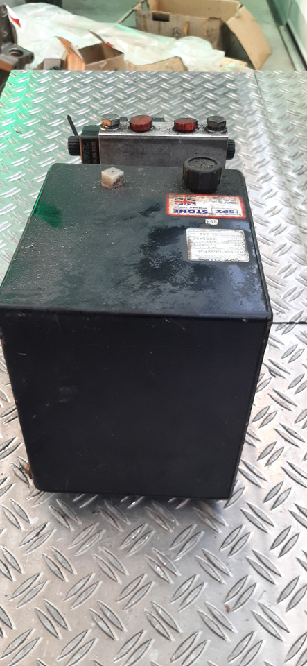 Gebrauchter SPX Stone Hydraulik Kompressor bzw. Hydraulik Pumpe, Artikel - Nr. : 81.99999 - 9999 - Υδραυλική αντλία για Φορτηγό: φωτογραφία 3 Gebrauchter SPX Stone Hydraulik Kompressor bzw. Hydraulik Pumpe, Artikel - Nr. : 81.99999 - 9999 - Υδραυλική αντλία για Φορτηγό: φωτογραφία 3