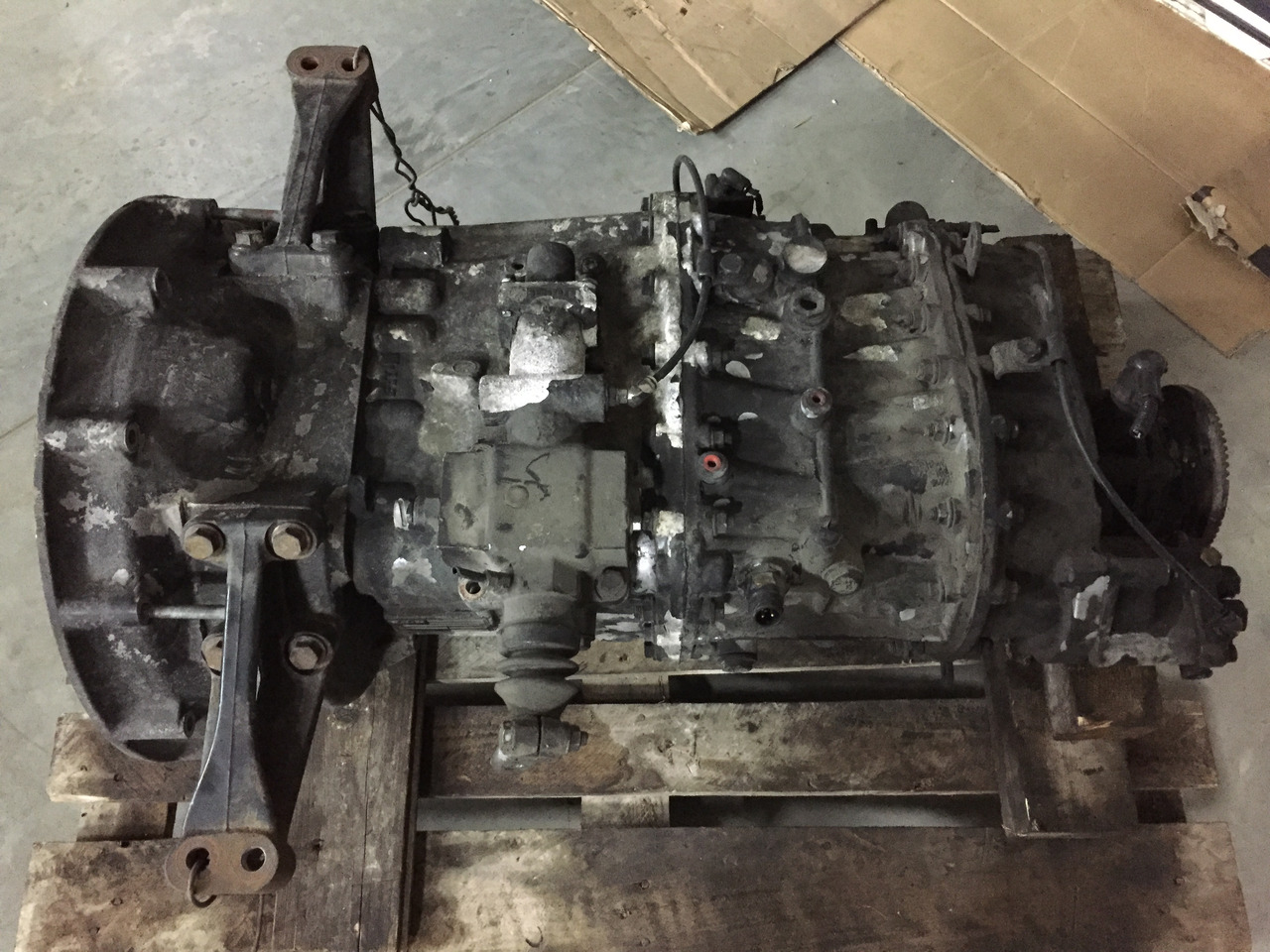 Gebrauchtes Getriebe MAN TGM Typ: ETO FS 8309, Artikel - Nr.: 81.32003 - 6957 - Κιβώτιο ταχυτήτων για Φορτηγό: φωτογραφία 4 Gebrauchtes Getriebe MAN TGM Typ: ETO FS 8309, Artikel - Nr.: 81.32003 - 6957 - Κιβώτιο ταχυτήτων για Φορτηγό: φωτογραφία 4