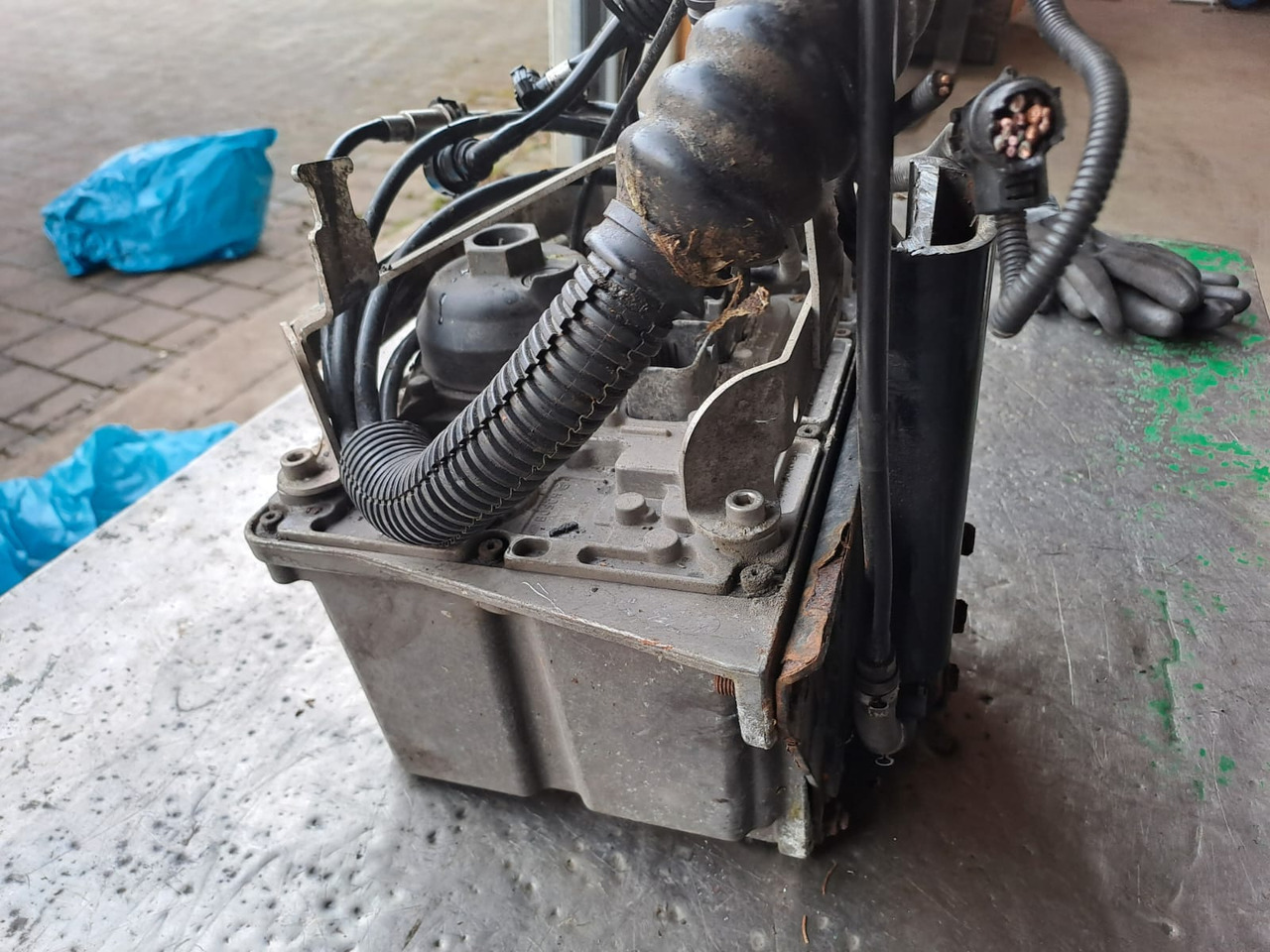 MAN TGX 26.440 Baujahr 2010 AdBlue Steuerung Bosch Denoxtronik - Μονάδα ρεζερβουάρ AdBlue για Φορτηγό: φωτογραφία 1 MAN TGX 26.440 Baujahr 2010 AdBlue Steuerung Bosch Denoxtronik - Μονάδα ρεζερβουάρ AdBlue για Φορτηγό: φωτογραφία 1