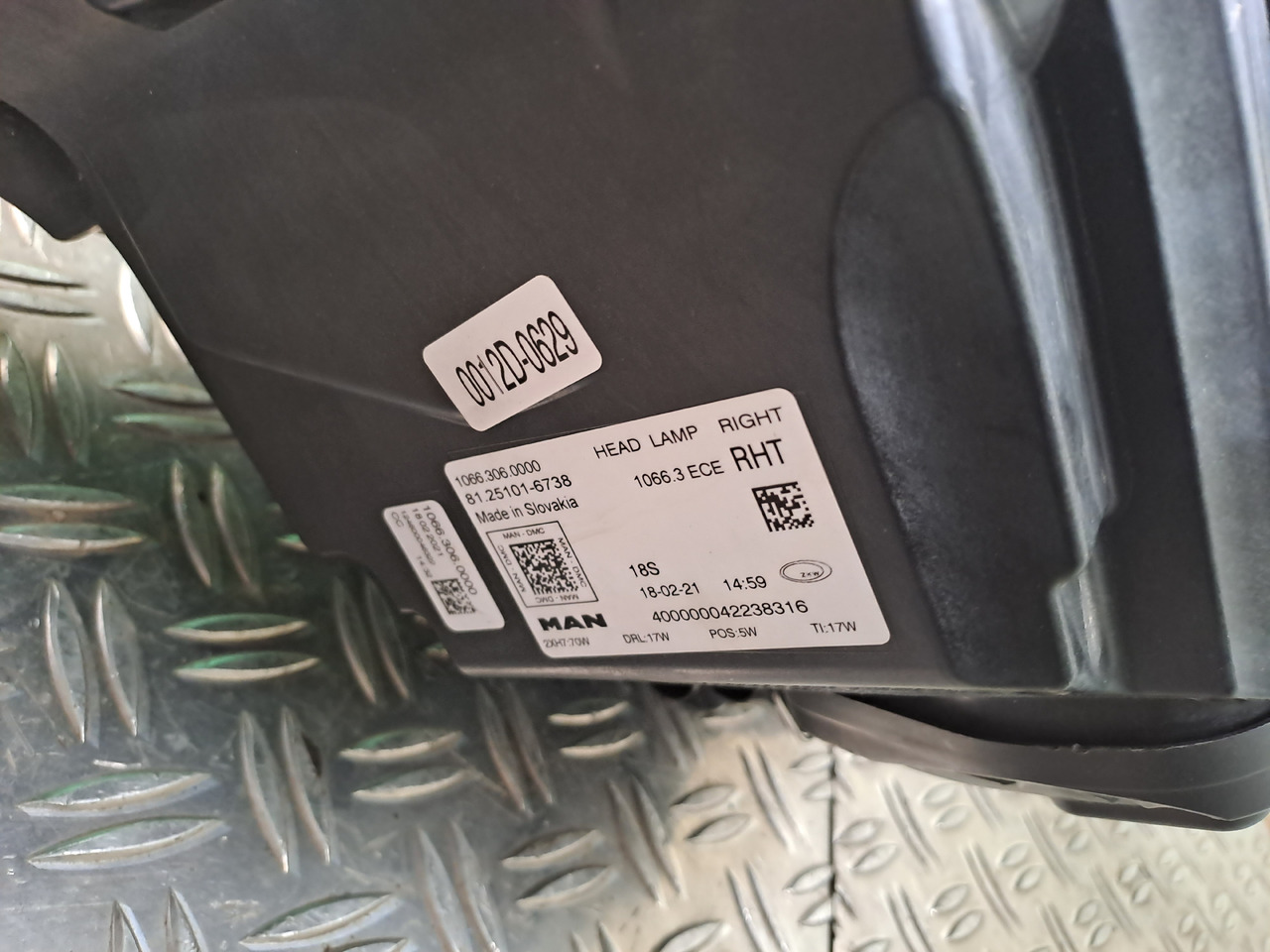 ---Neuwertiger Scheinwerfer und Träger MAN TG3 / TGS / TGX, Artikel - Nr. : 81.25101 - 6738 - Προβολέας για Φορτηγό: φωτογραφία 2 ---Neuwertiger Scheinwerfer und Träger MAN TG3 / TGS / TGX, Artikel - Nr. : 81.25101 - 6738 - Προβολέας για Φορτηγό: φωτογραφία 2