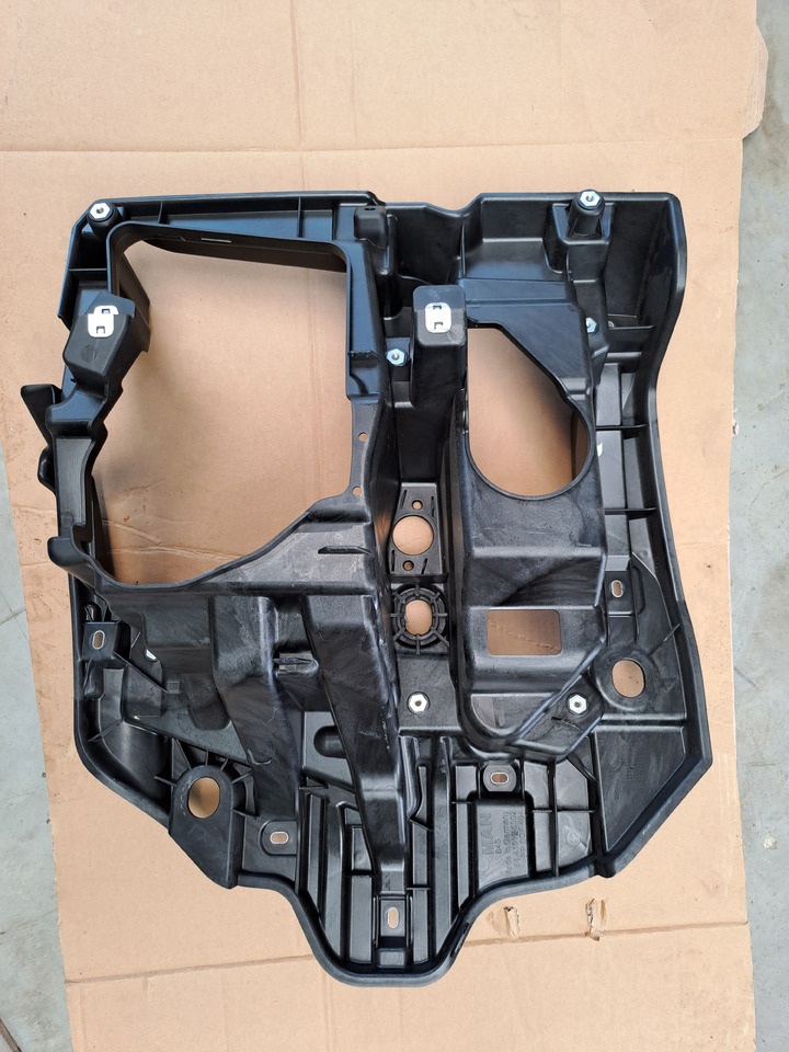 Neuwertiger Träger für Scheinwerfer MAN TG3 rechts, Artikel - Nr. : 81.41614 - 5002 / 5001 - Προβολέας για Φορτηγό: φωτογραφία 1 Neuwertiger Träger für Scheinwerfer MAN TG3 rechts, Artikel - Nr. : 81.41614 - 5002 / 5001 - Προβολέας για Φορτηγό: φωτογραφία 1