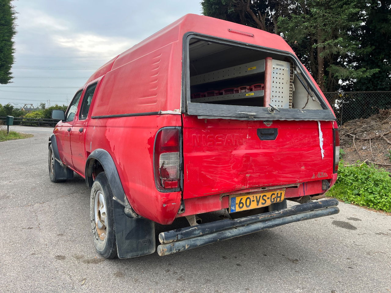 Nissan 4x4 - Ημιφορτηγό: φωτογραφία 2 Nissan 4x4 - Ημιφορτηγό: φωτογραφία 2