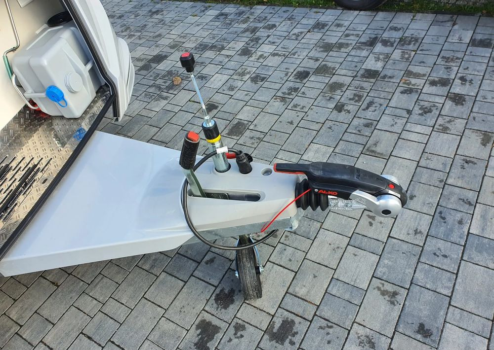 KNAUS SUDWIND 450 FU BLACK SELECTION - Ρυμουλκούμενο τροχόσπιτο: φωτογραφία 3 KNAUS SUDWIND 450 FU BLACK SELECTION - Ρυμουλκούμενο τροχόσπιτο: φωτογραφία 3