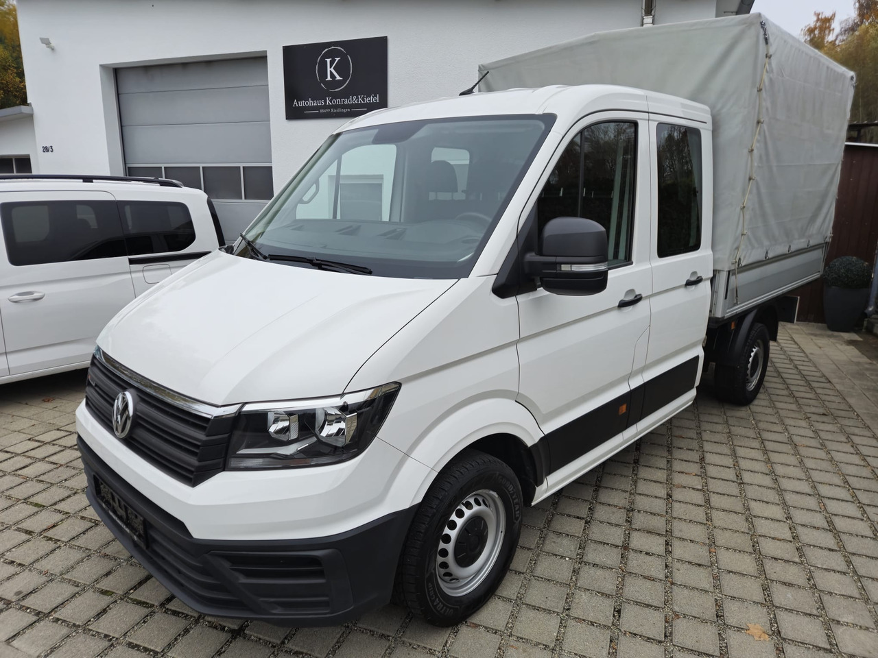 VOLKSWAGEN Crafter Pritsche 35 DOKA mittellang 4MOTION - Επαγγελματικό αυτοκίνητο με μουσαμά: φωτογραφία 1 VOLKSWAGEN Crafter Pritsche 35 DOKA mittellang 4MOTION - Επαγγελματικό αυτοκίνητο με μουσαμά: φωτογραφία 1