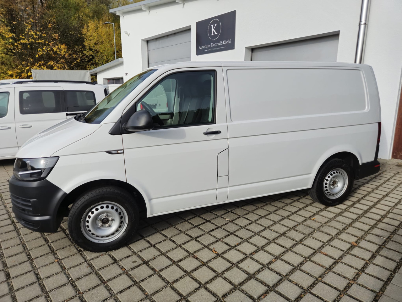 VOLKSWAGEN T6 Transporter Kasten-Kombi/AHK - Βαν: φωτογραφία 3 VOLKSWAGEN T6 Transporter Kasten-Kombi/AHK - Βαν: φωτογραφία 3